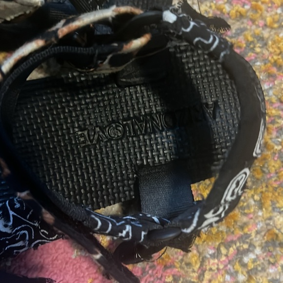 Arizona- love cheetah sandal shoes size 7 - Picture 3 of 4